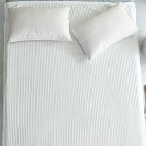 100%防水透氣枕頭用保潔墊一入<實際出貨為保潔墊一件.不含其他陳列布置物>